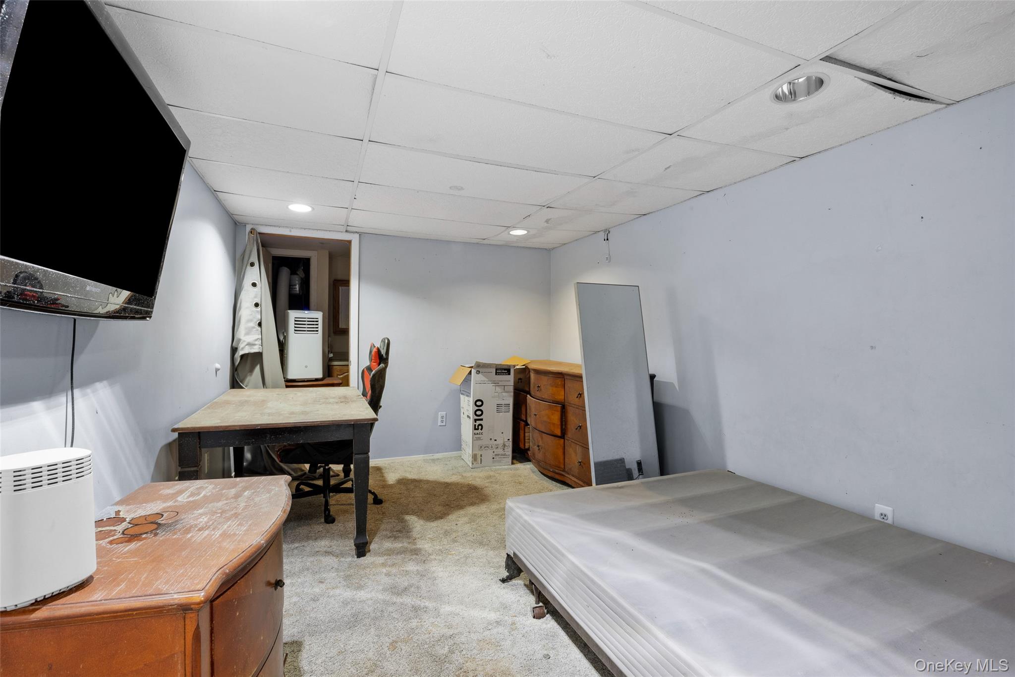 20 Westminster Drive, Bohemia, NY 11716