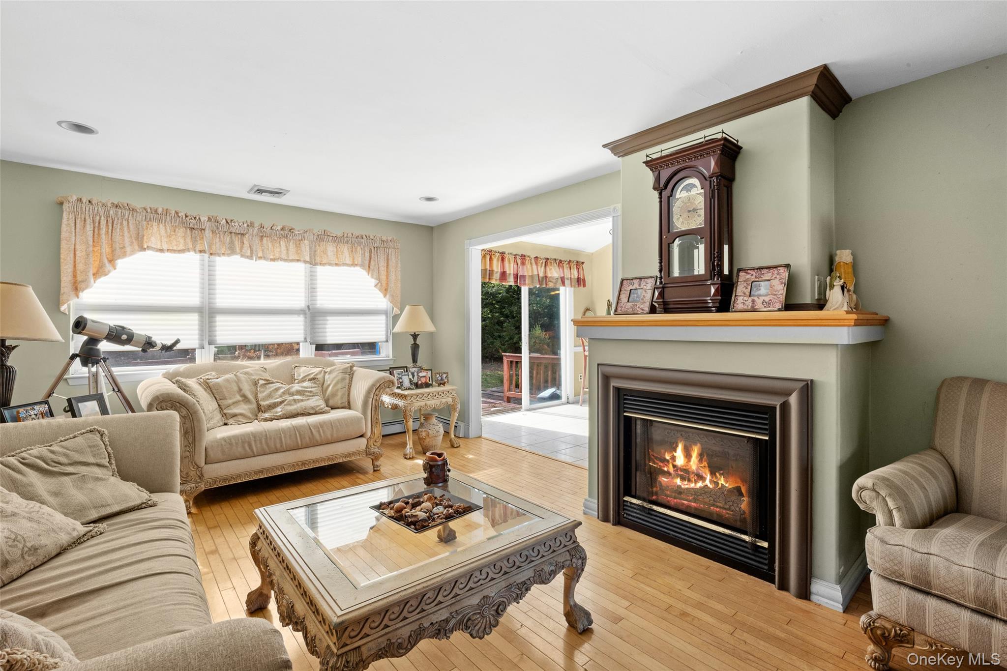 20 Westminster Drive, Bohemia, NY 11716