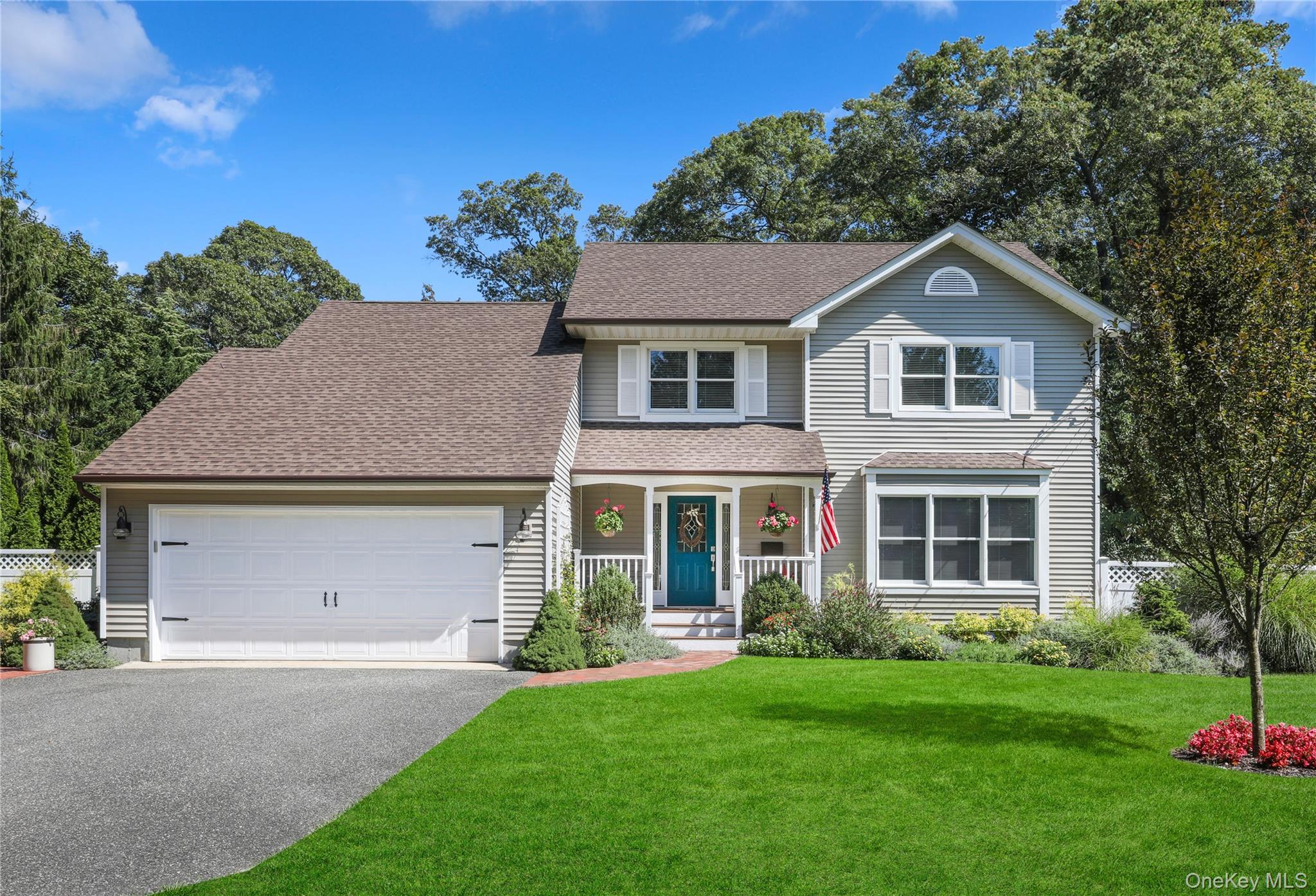 39 Roe Avenue, East Patchogue, NY 11772