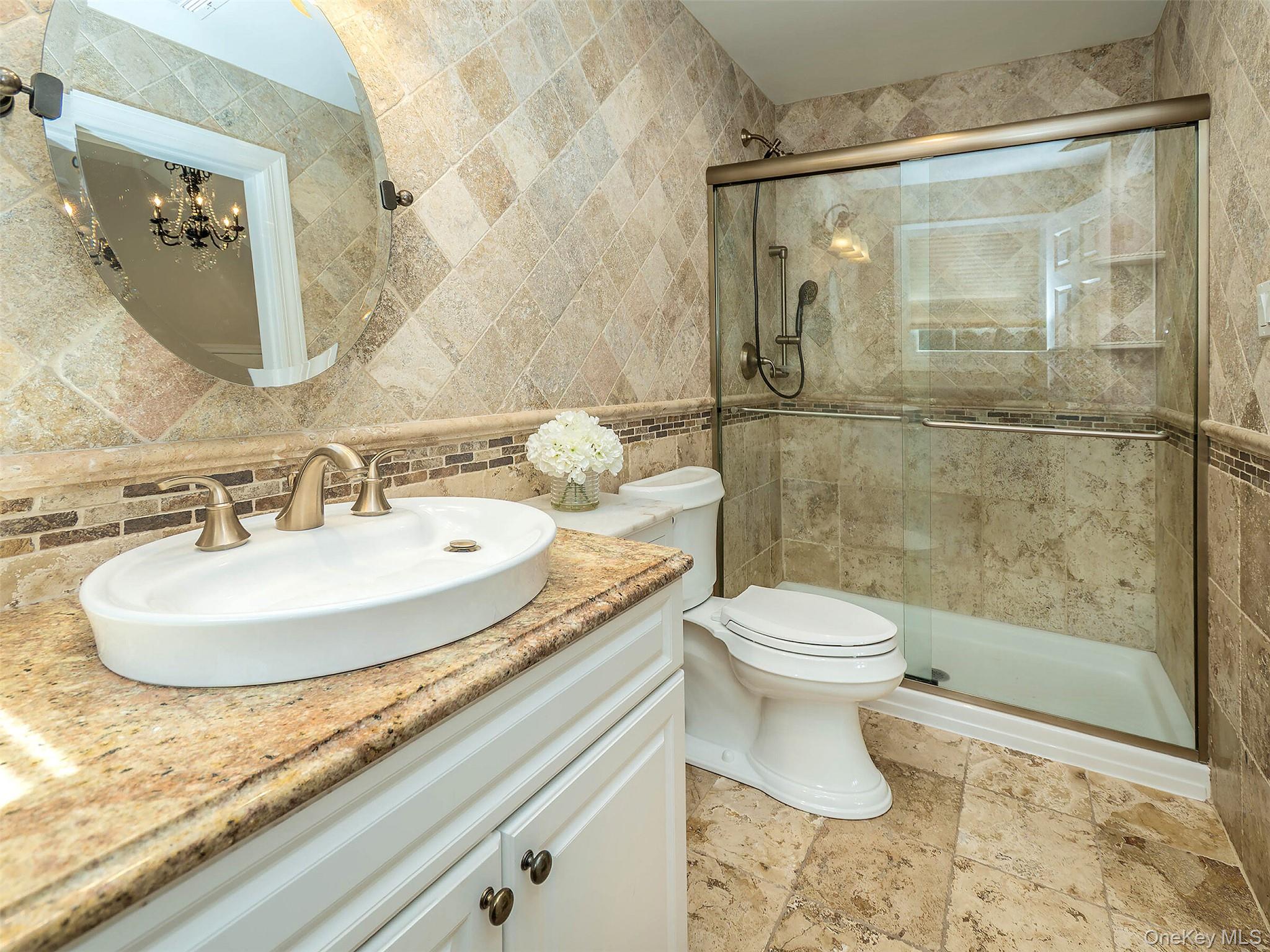 1 Coolidge Avenue, Glen Head, NY 11545