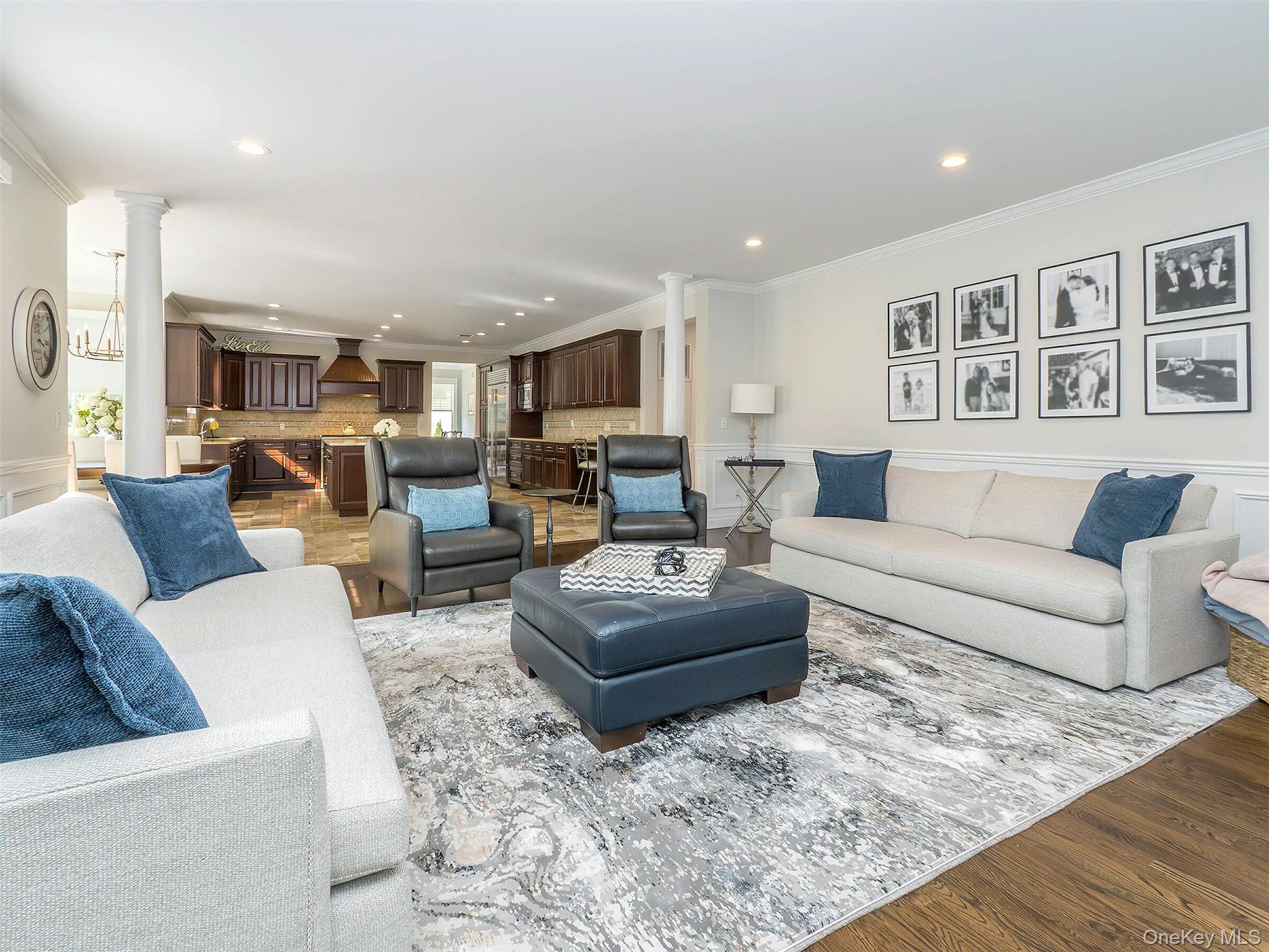 1 Coolidge Avenue, Glen Head, NY 11545