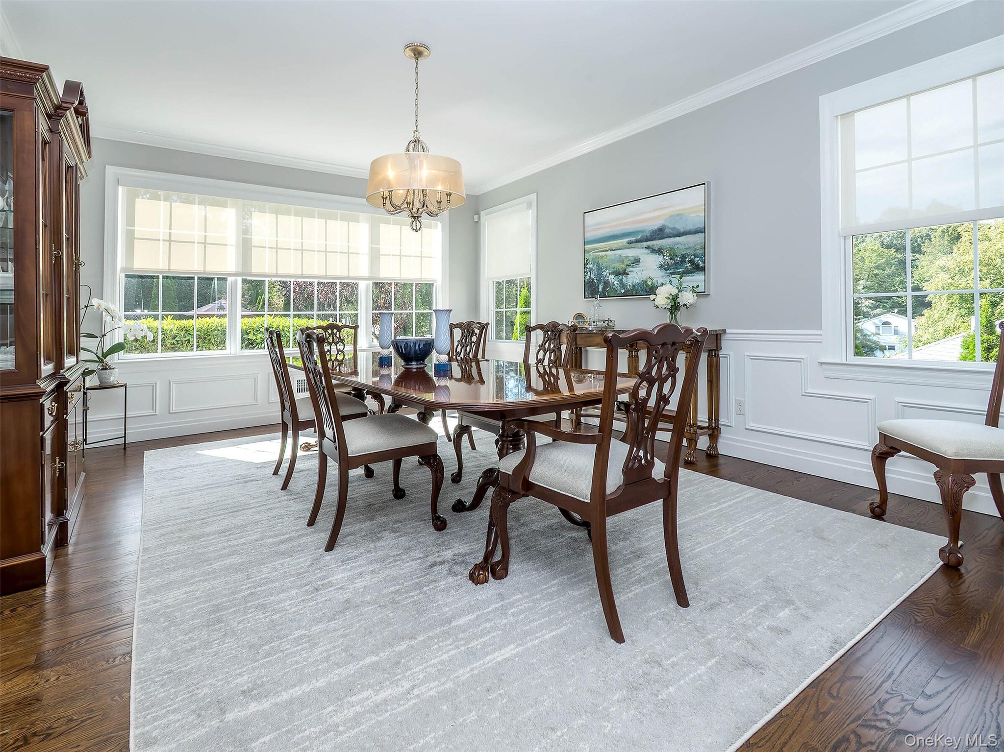 1 Coolidge Avenue, Glen Head, NY 11545