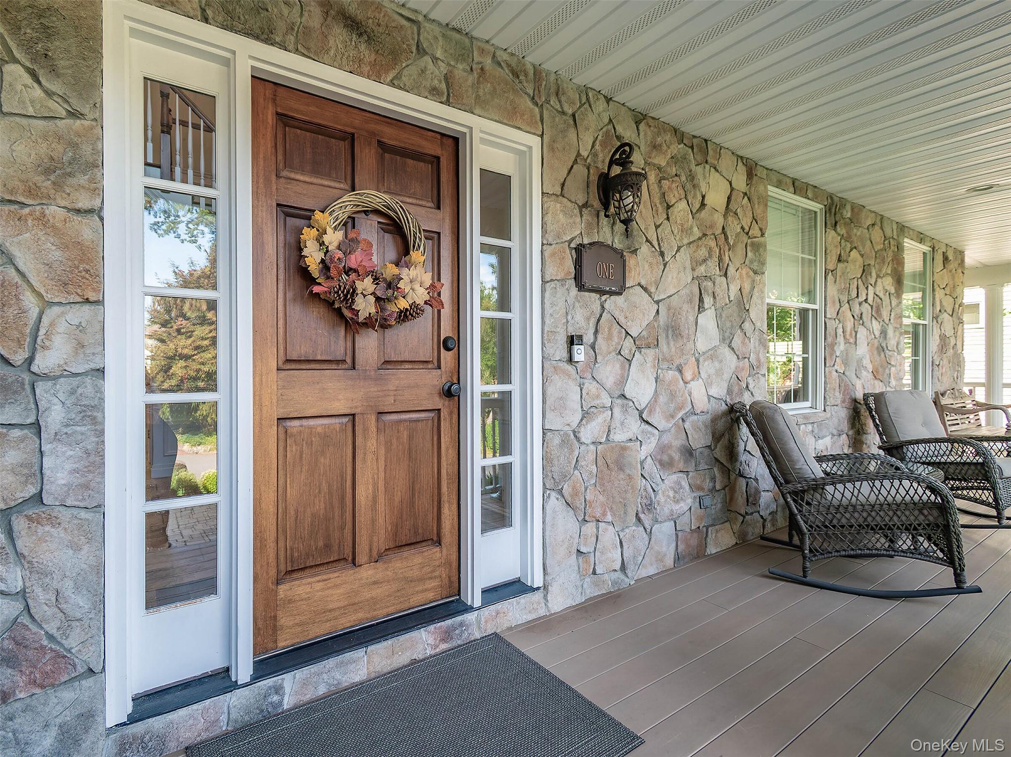 1 Coolidge Avenue, Glen Head, NY 11545