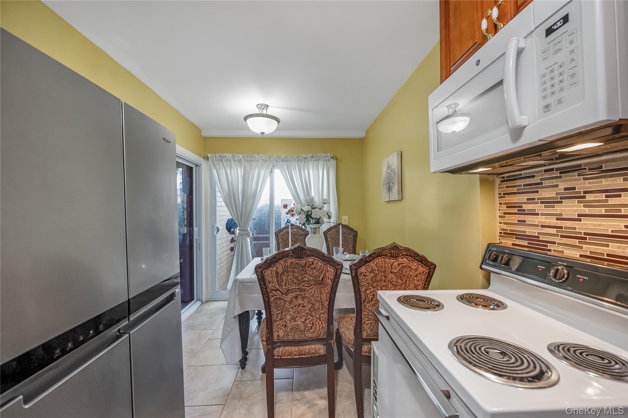 700 Broadway # 28, Amityville, NY 11701