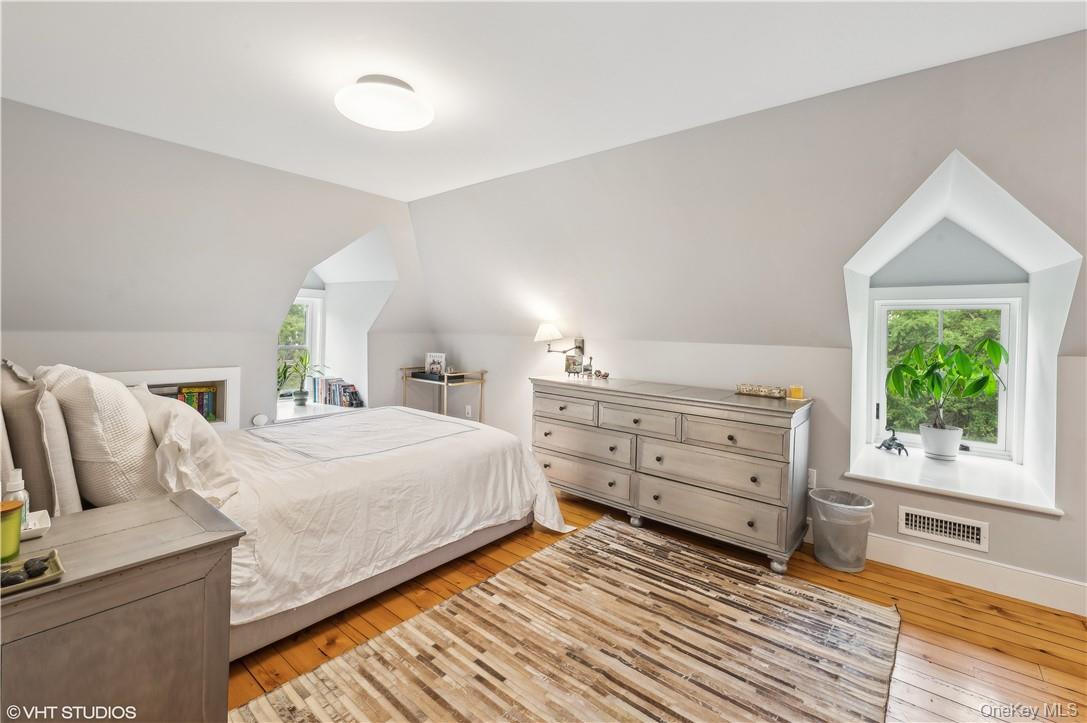 216 Melbourne Avenue, Mamaroneck, NY 10543