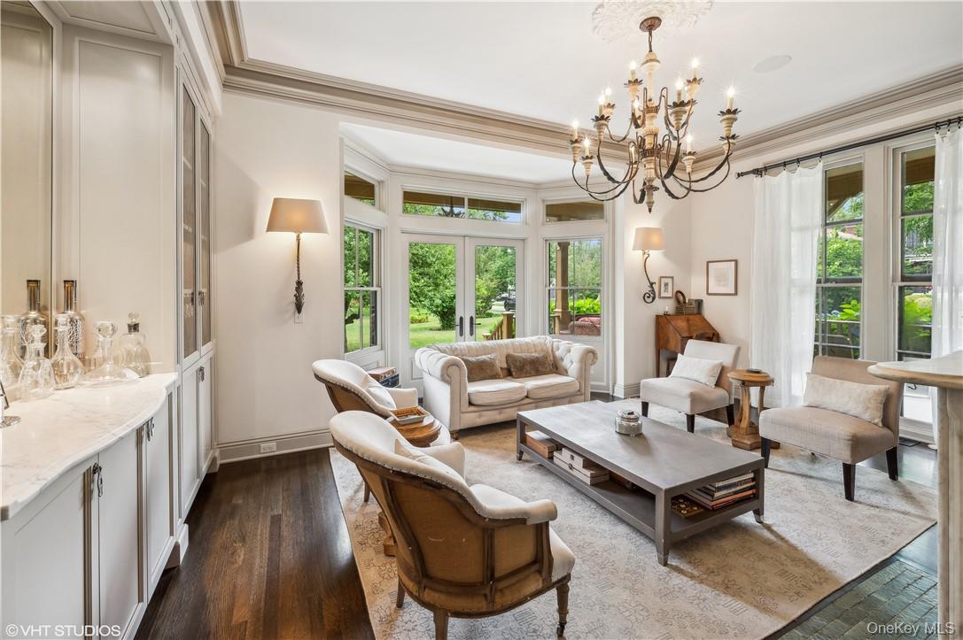 216 Melbourne Avenue, Mamaroneck, NY 10543