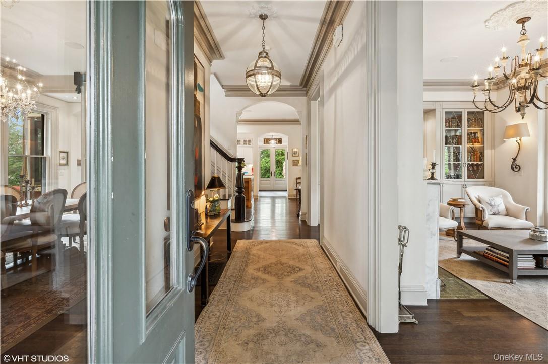 216 Melbourne Avenue, Mamaroneck, NY 10543