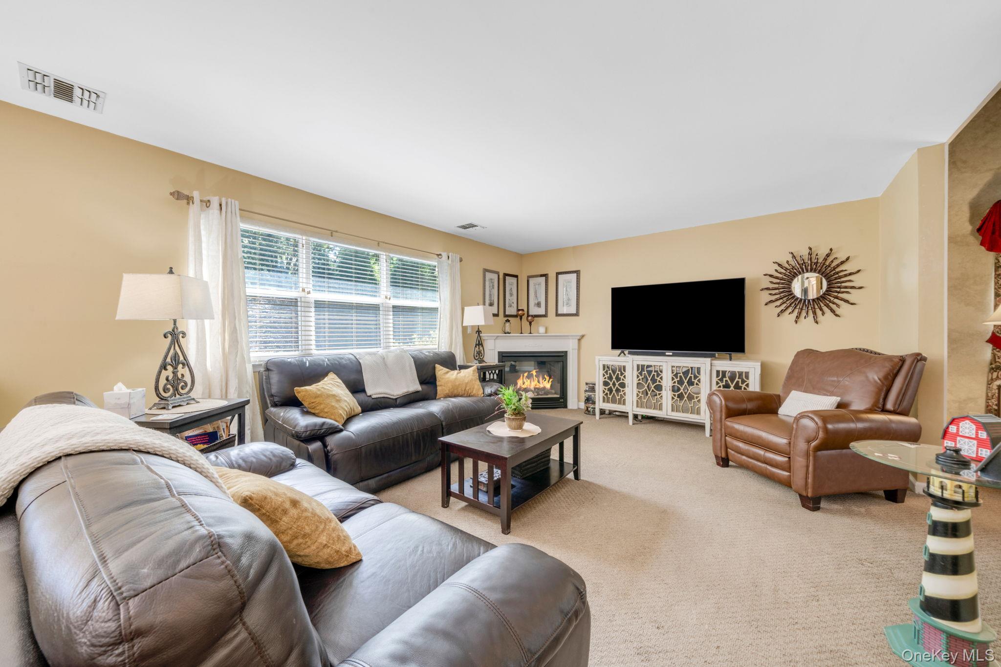 37 Deer Lane, East Setauket, NY 11733