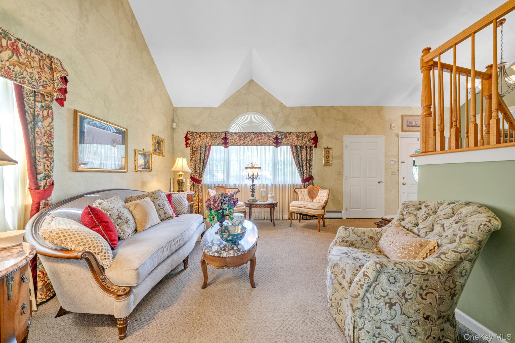 37 Deer Lane, East Setauket, NY 11733