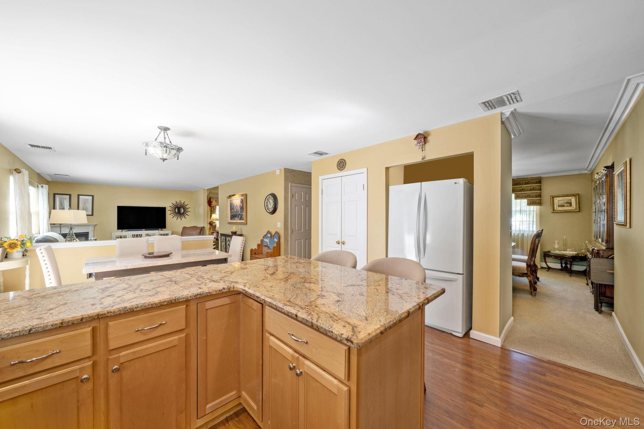 37 Deer Lane, East Setauket, NY 11733