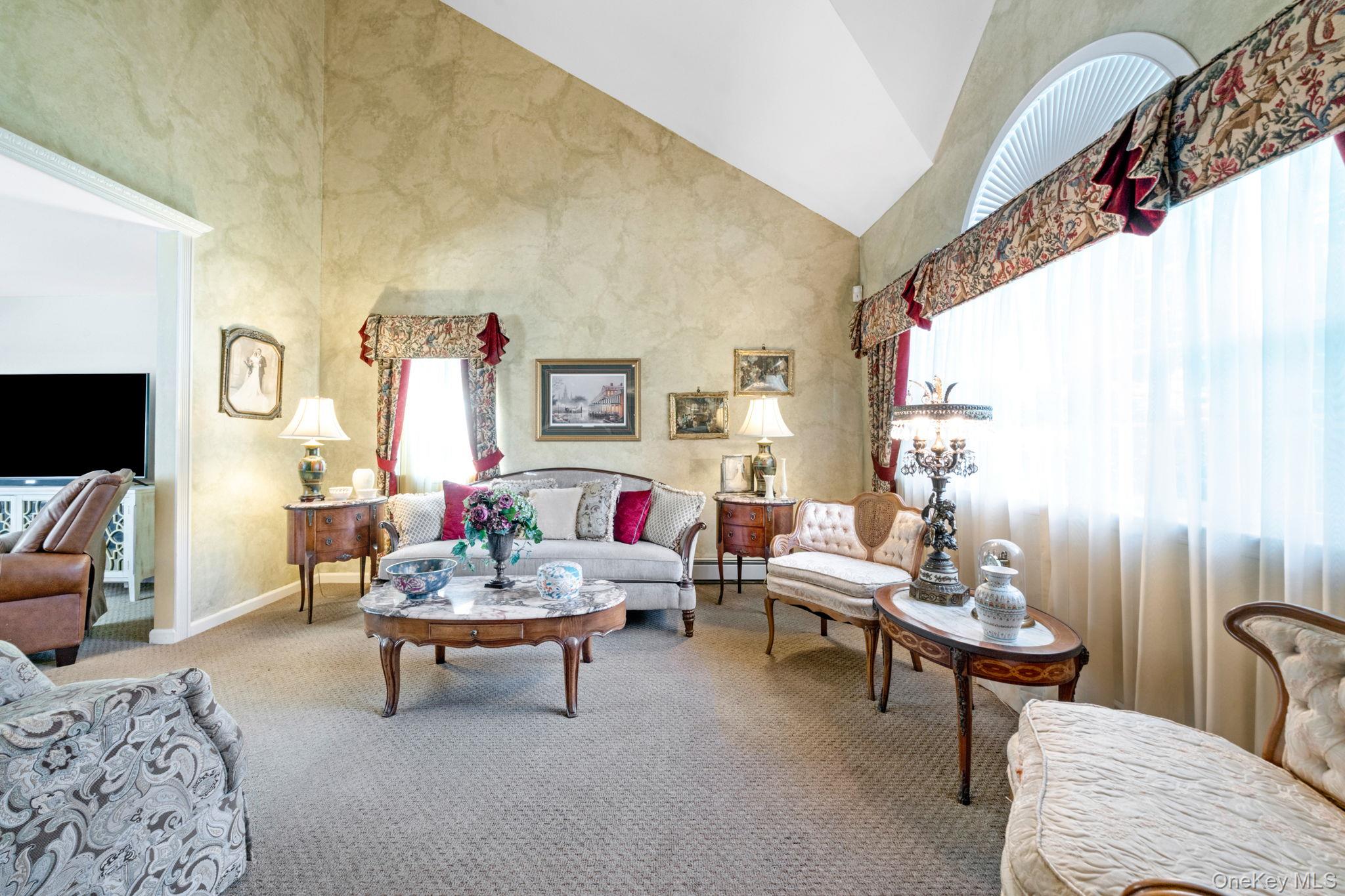 37 Deer Lane, East Setauket, NY 11733