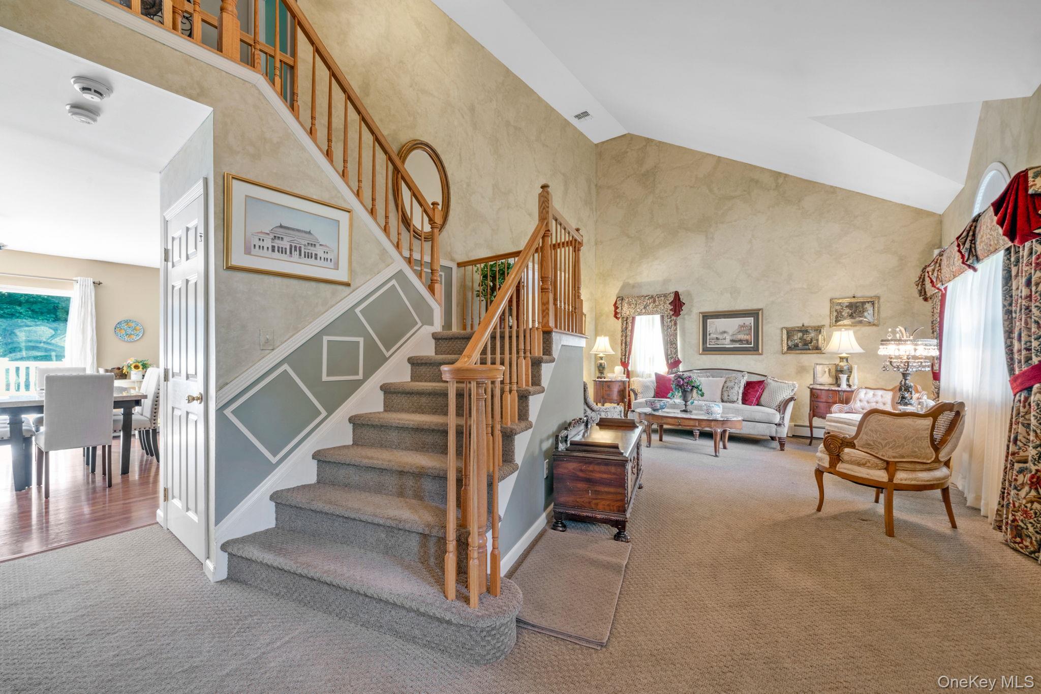 37 Deer Lane, East Setauket, NY 11733