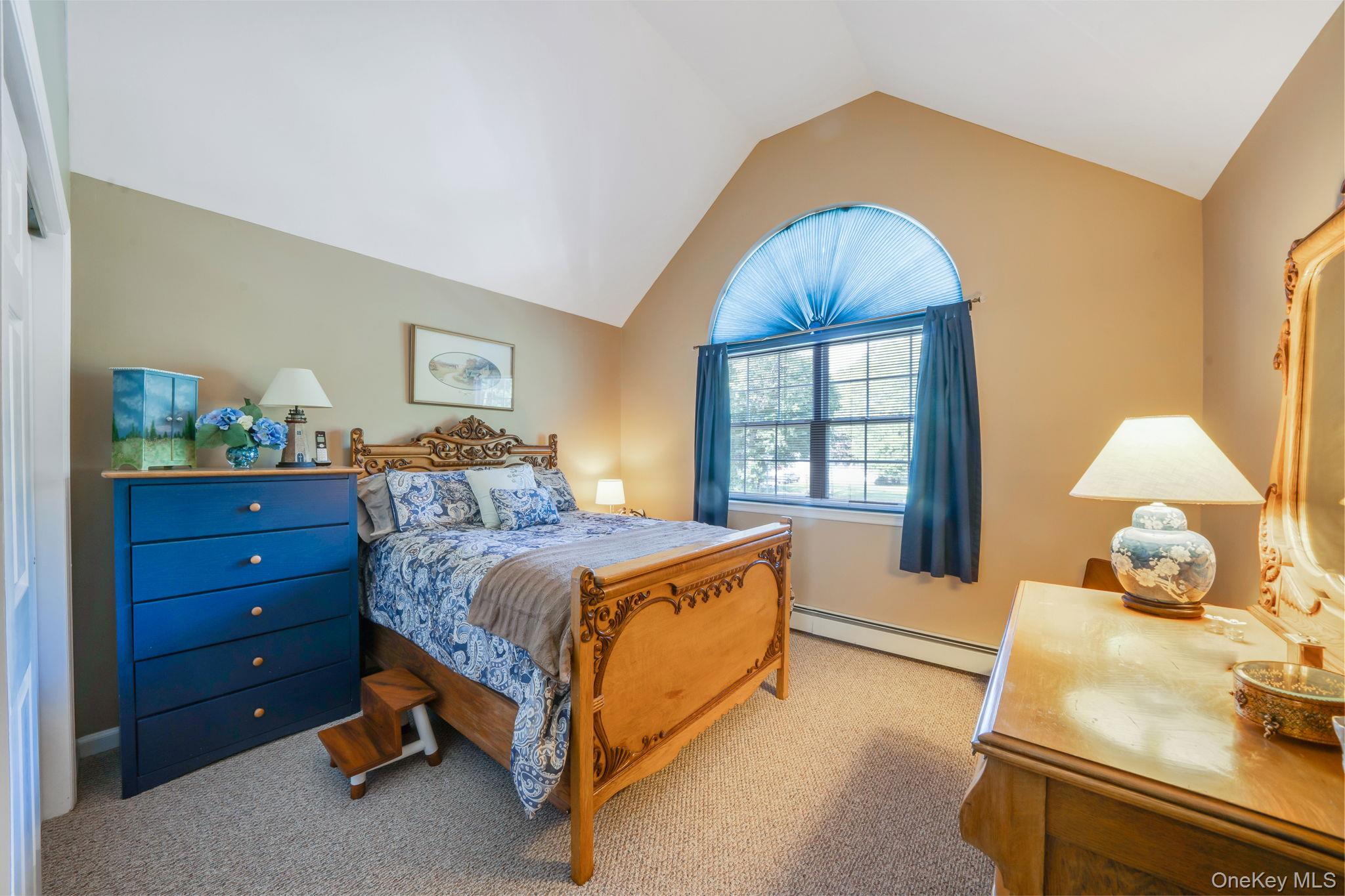 37 Deer Lane, East Setauket, NY 11733