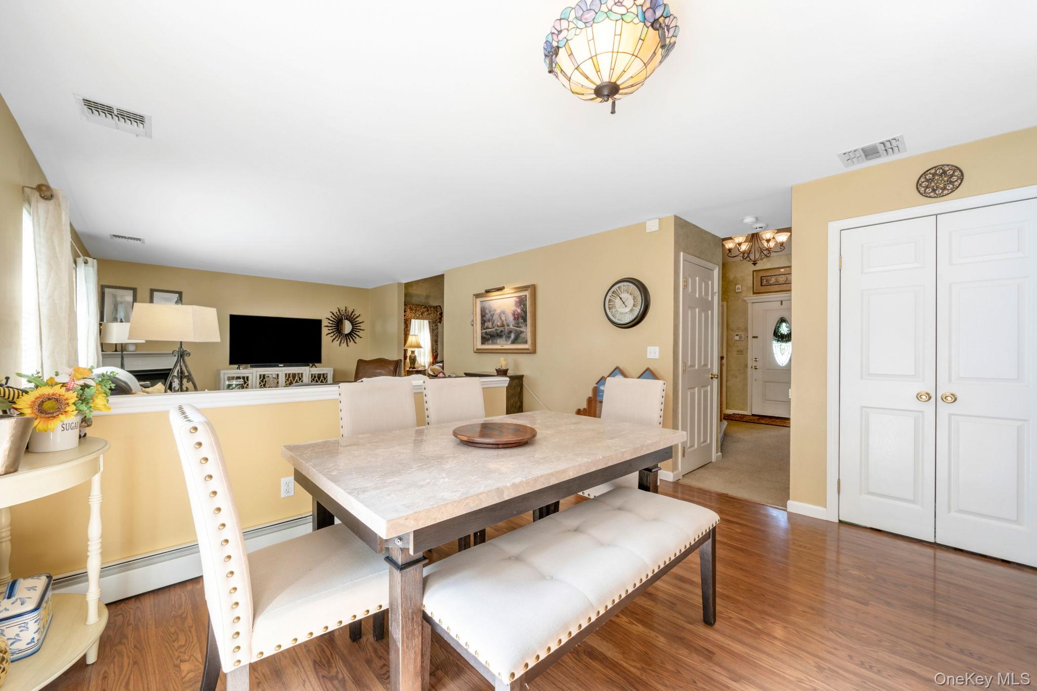 37 Deer Lane, East Setauket, NY 11733