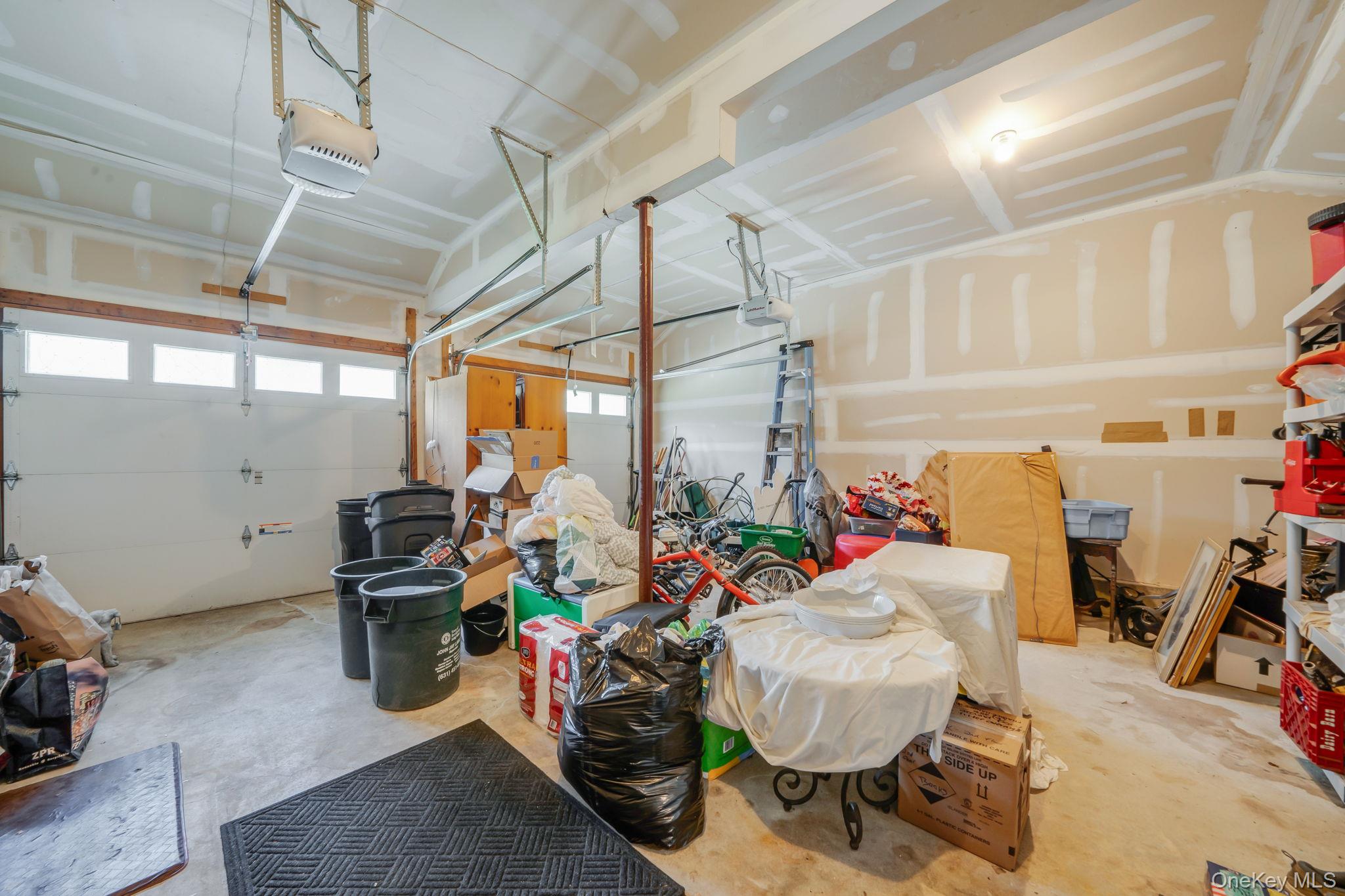 37 Deer Lane, East Setauket, NY 11733