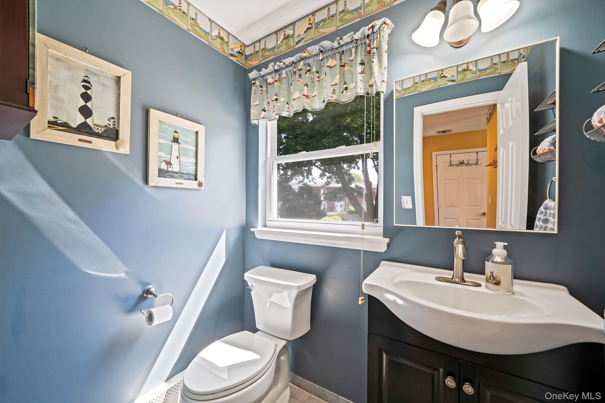 37 Deer Lane, East Setauket, NY 11733