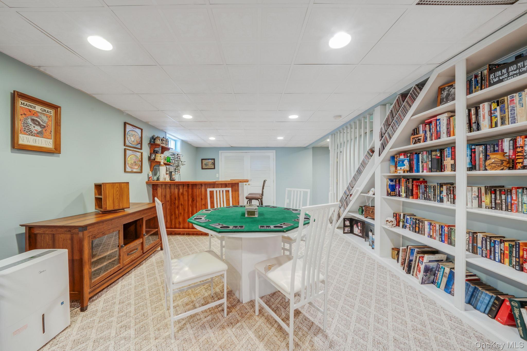 37 Deer Lane, East Setauket, NY 11733