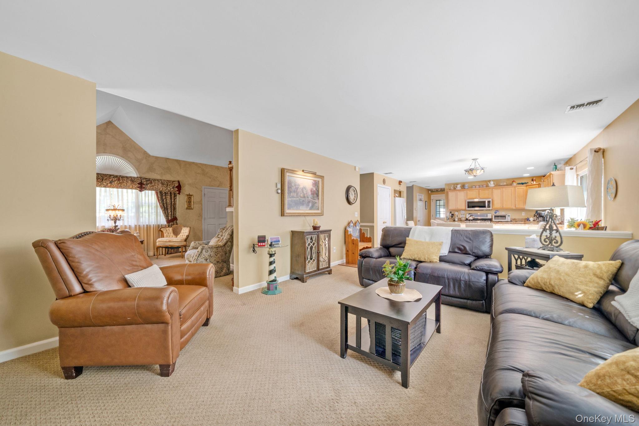 37 Deer Lane, East Setauket, NY 11733