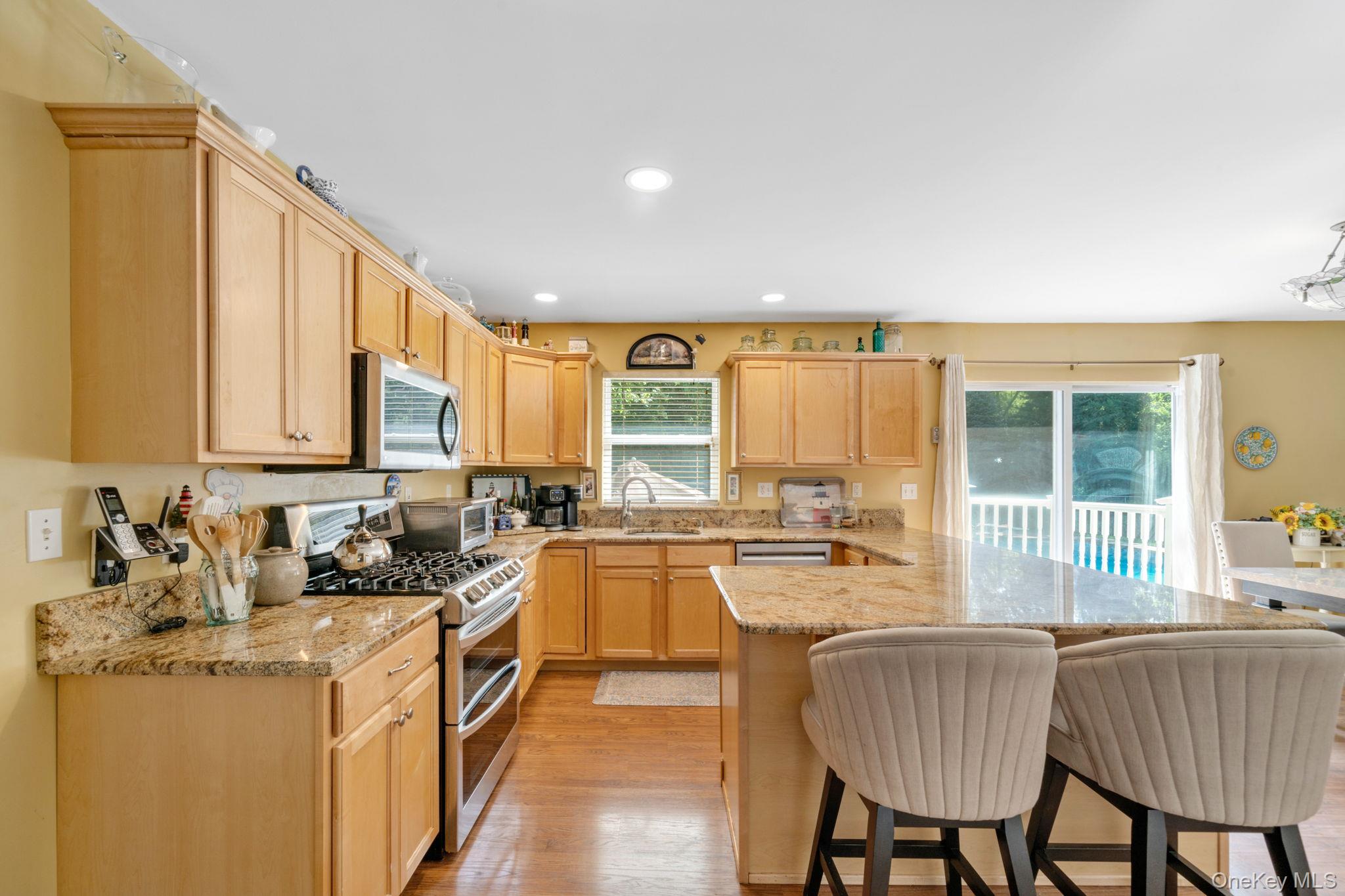 37 Deer Lane, East Setauket, NY 11733