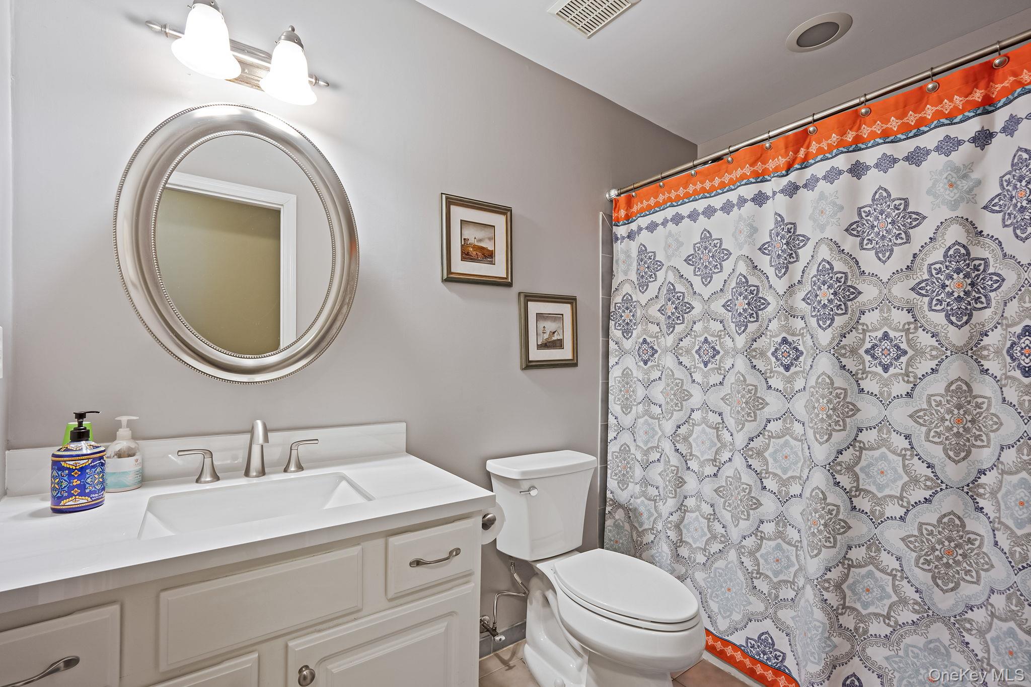 37 Deer Lane, East Setauket, NY 11733