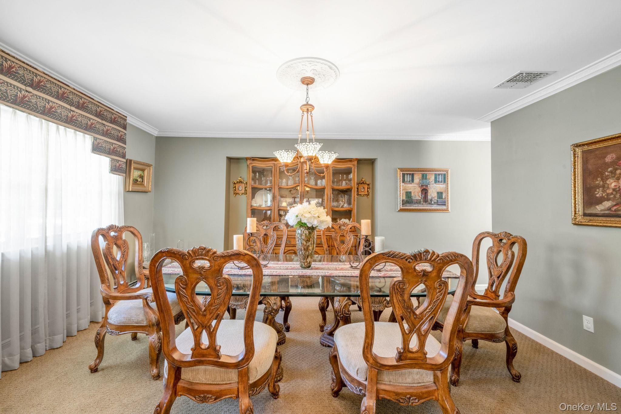 37 Deer Lane, East Setauket, NY 11733