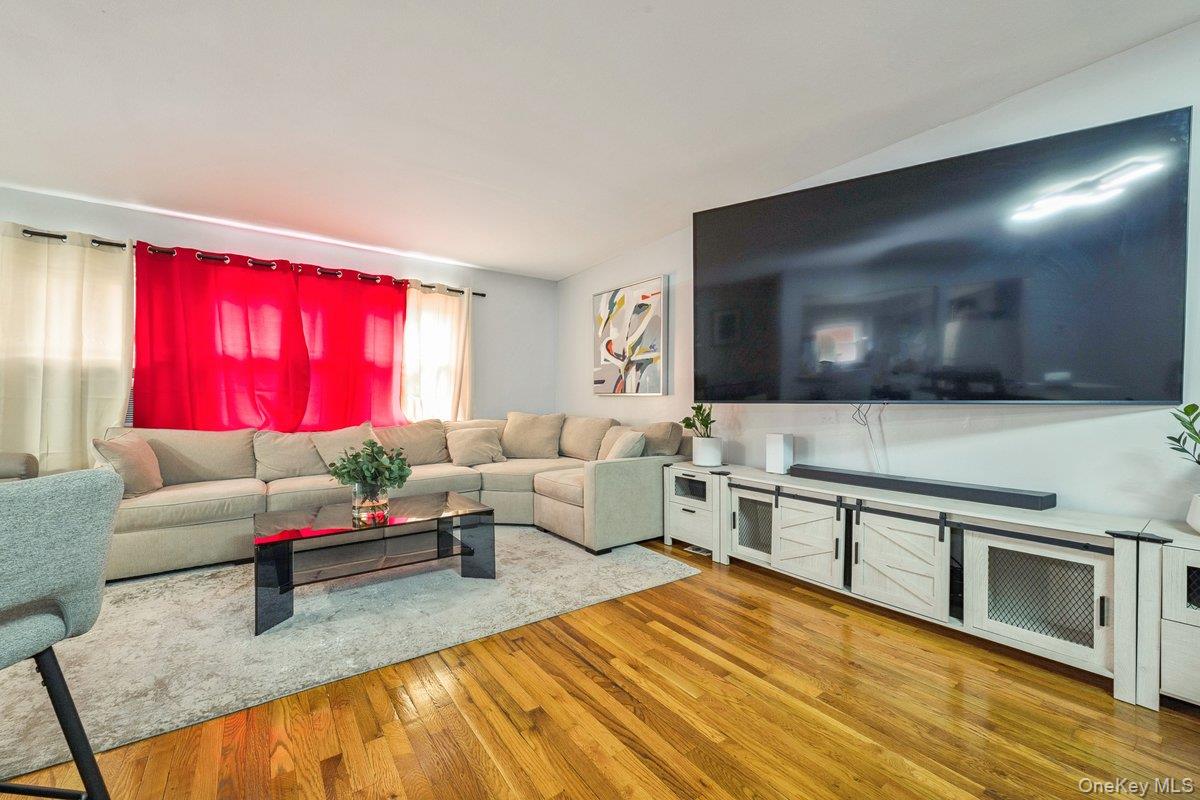 8948 Pontiac Street, Jamaica, NY 11427