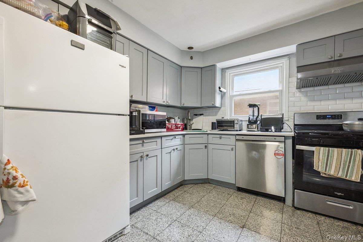 8948 Pontiac Street, Jamaica, NY 11427