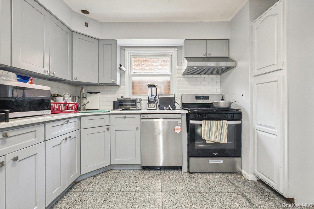 8948 Pontiac Street, Jamaica, NY 11427