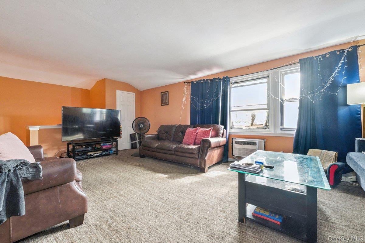 8948 Pontiac Street, Jamaica, NY 11427