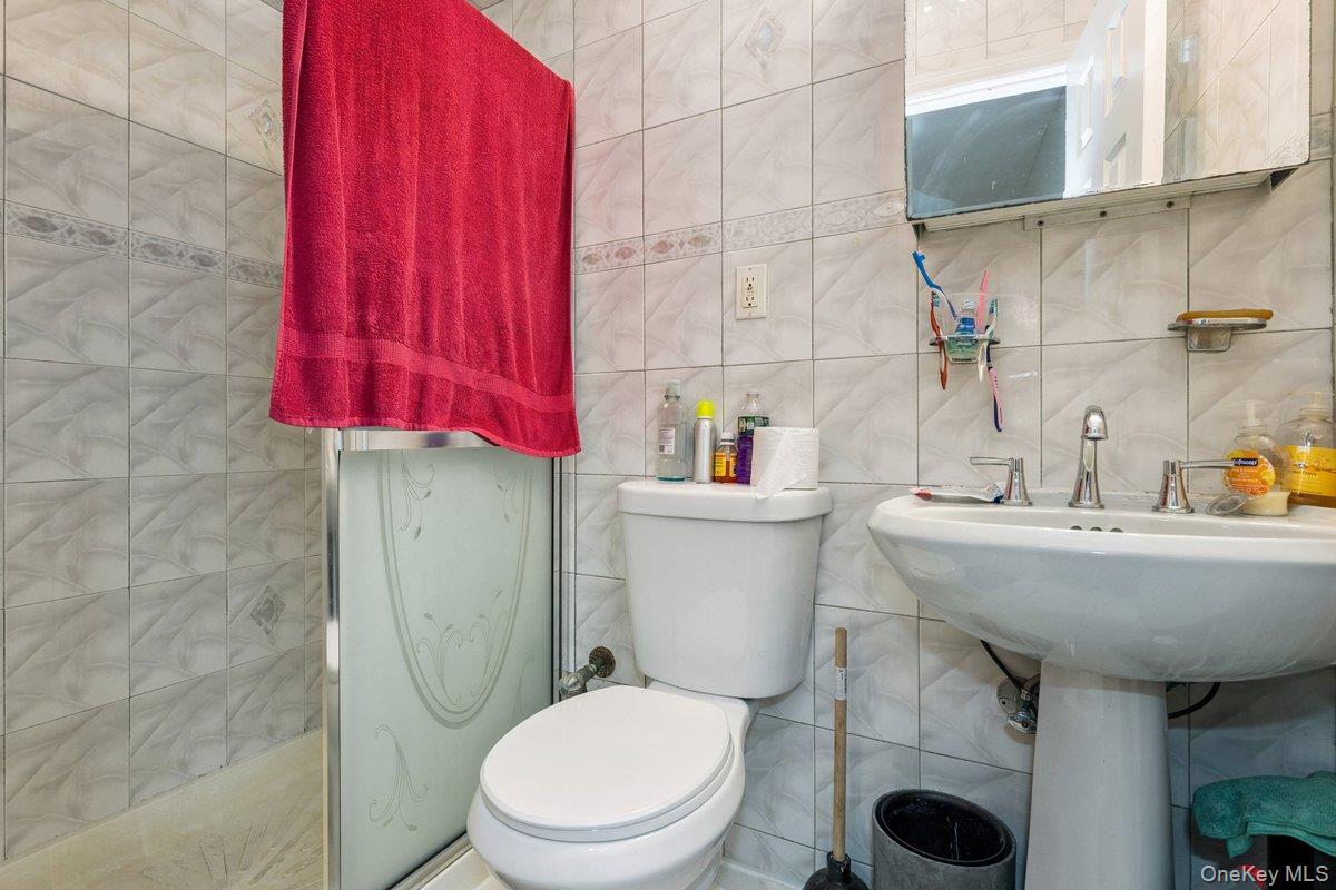 8948 Pontiac Street, Jamaica, NY 11427