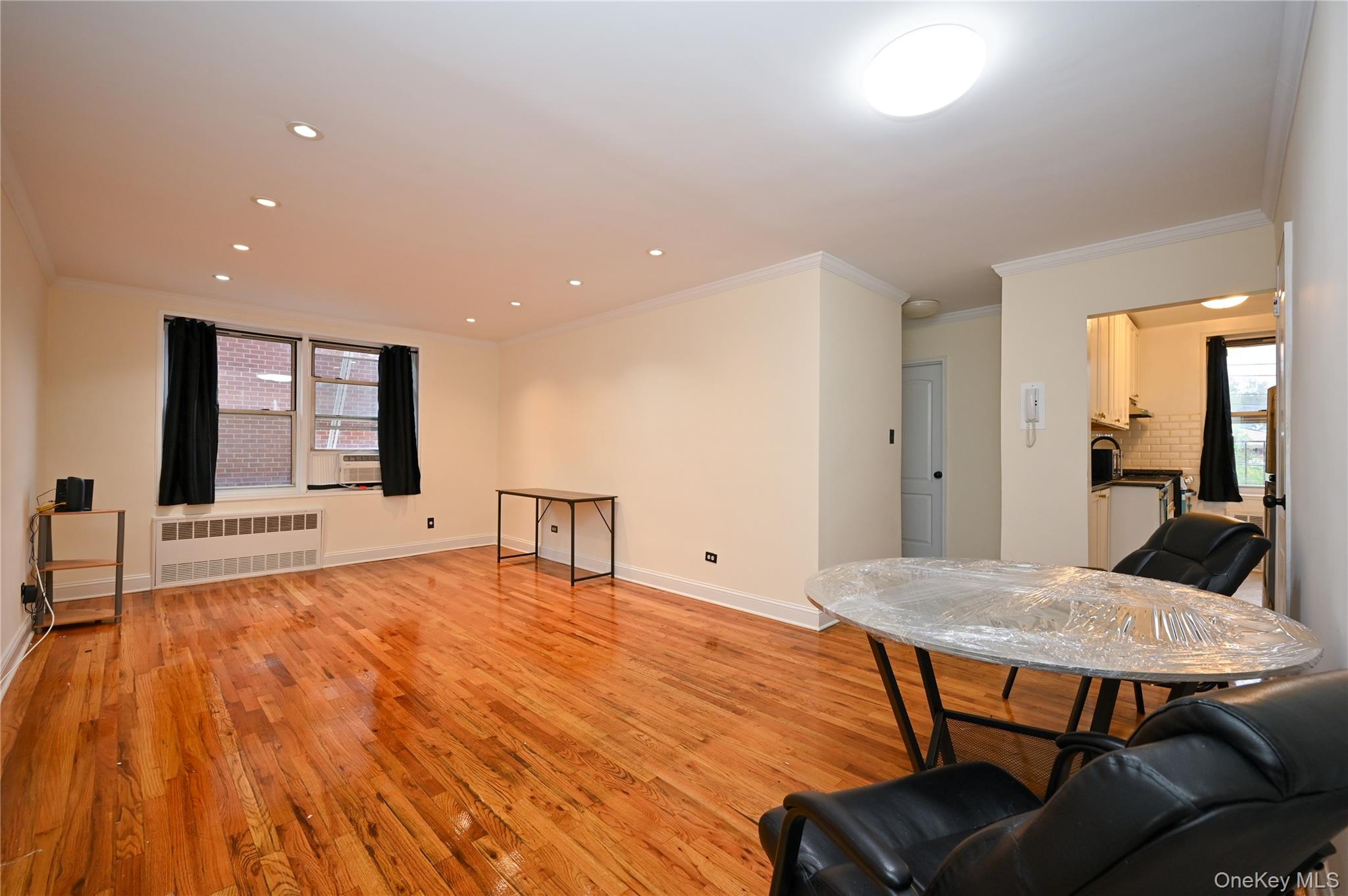 222-89 Braddock Avenue # 2E, Bellerose, NY 11428