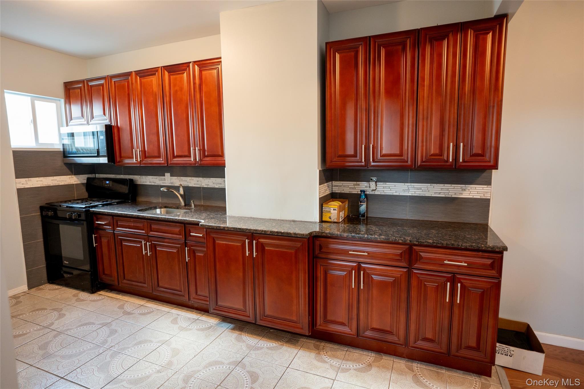 10532 130th Street, Richmond Hill, NY 11419