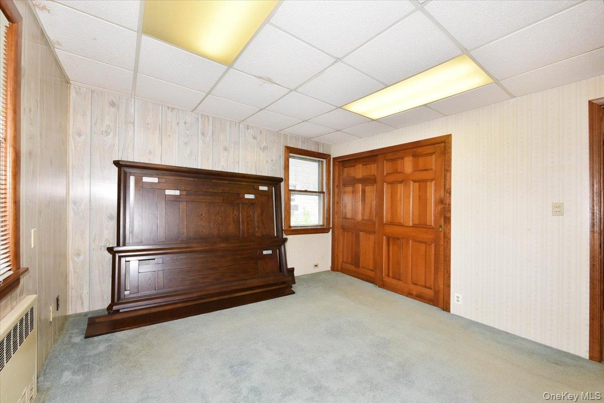 366 W Gates Avenue, Lindenhurst, NY 11757