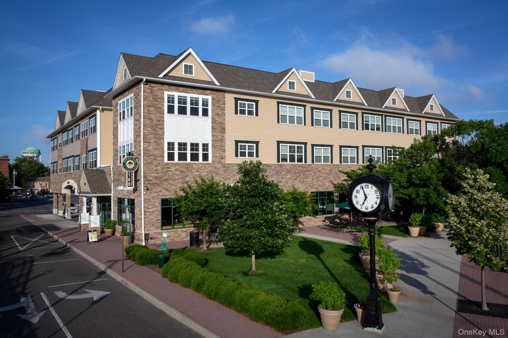 180 ATLANTIC Avenue # E217, Farmingdale, NY 11735