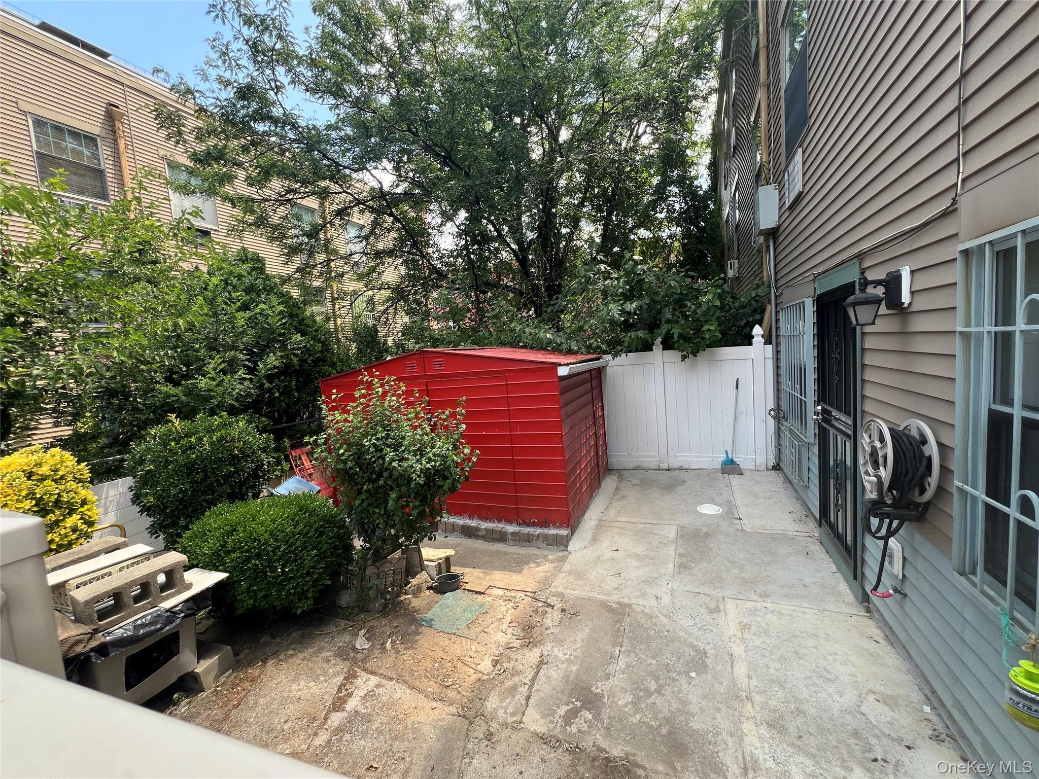 518 Louisiana Avenue, Brooklyn, NY 11239