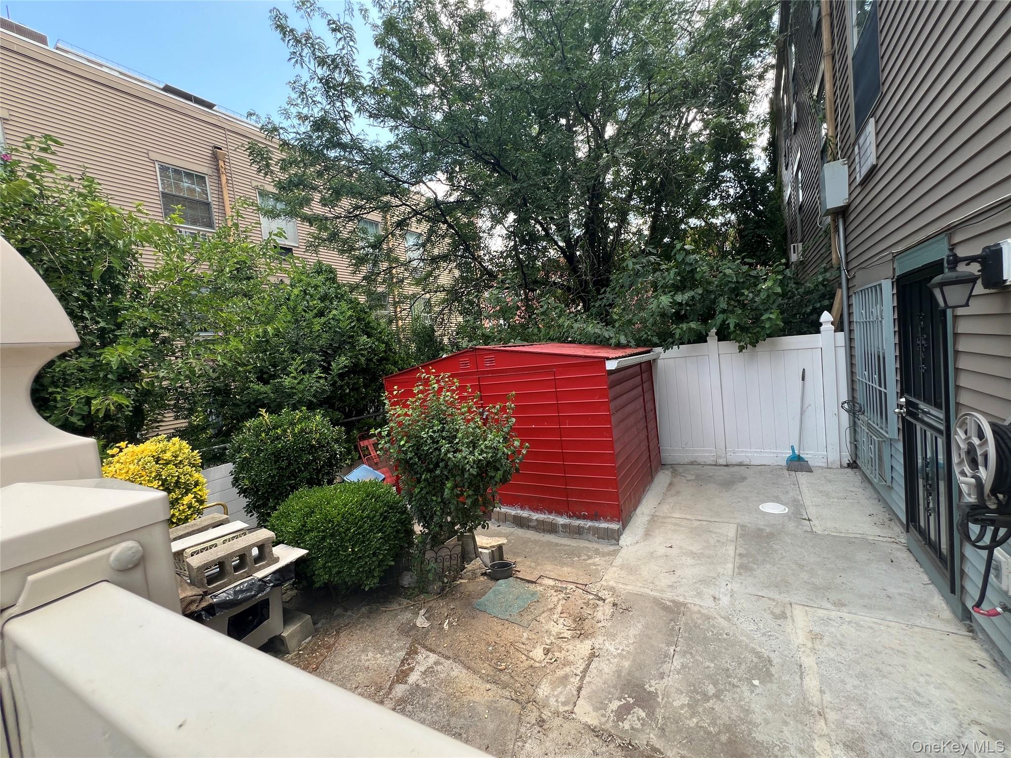 518 Louisiana Avenue, Brooklyn, NY 11239