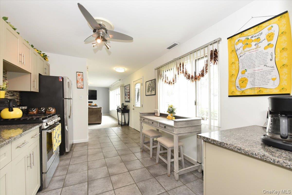 72 Koehl Street, Massapequa Park, NY 11762