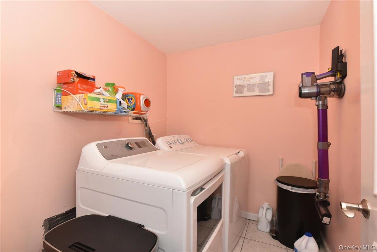 72 Koehl Street, Massapequa Park, NY 11762