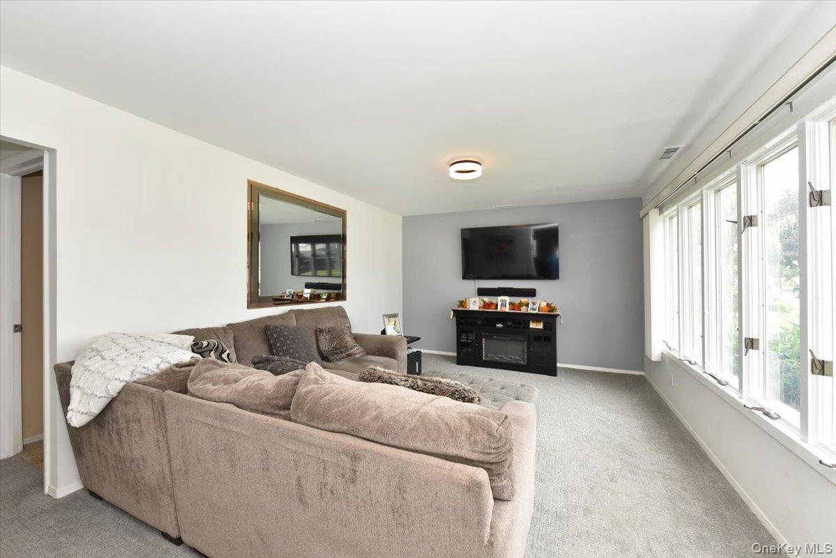 72 Koehl Street, Massapequa Park, NY 11762