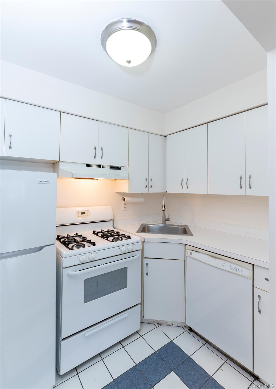 100 DOWD Street # C8, Haverstraw, NY 10927