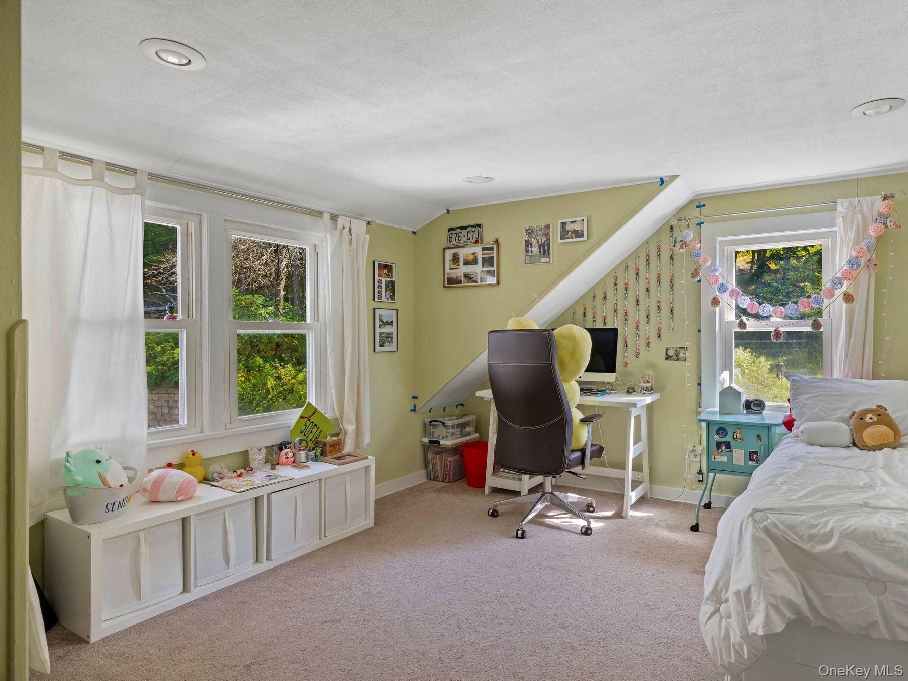 41 Vista Maria Road, Cragsmoor, NY 12420