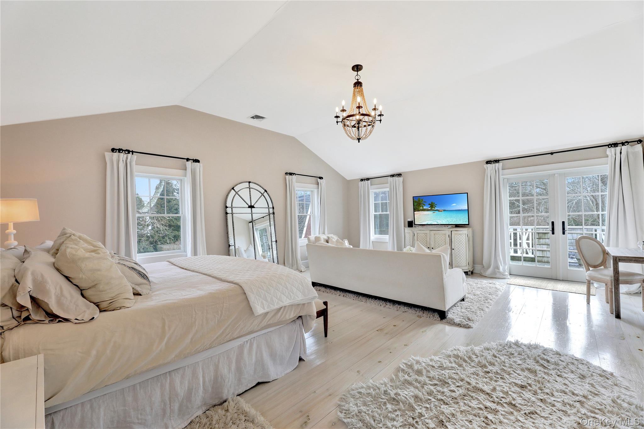 198 South Country Road, Remsenburg, NY 11960