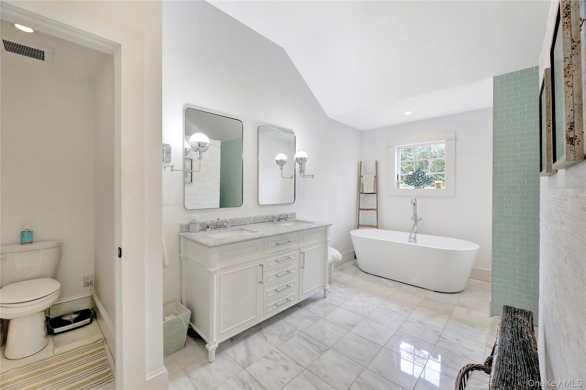 198 South Country Road, Remsenburg, NY 11960