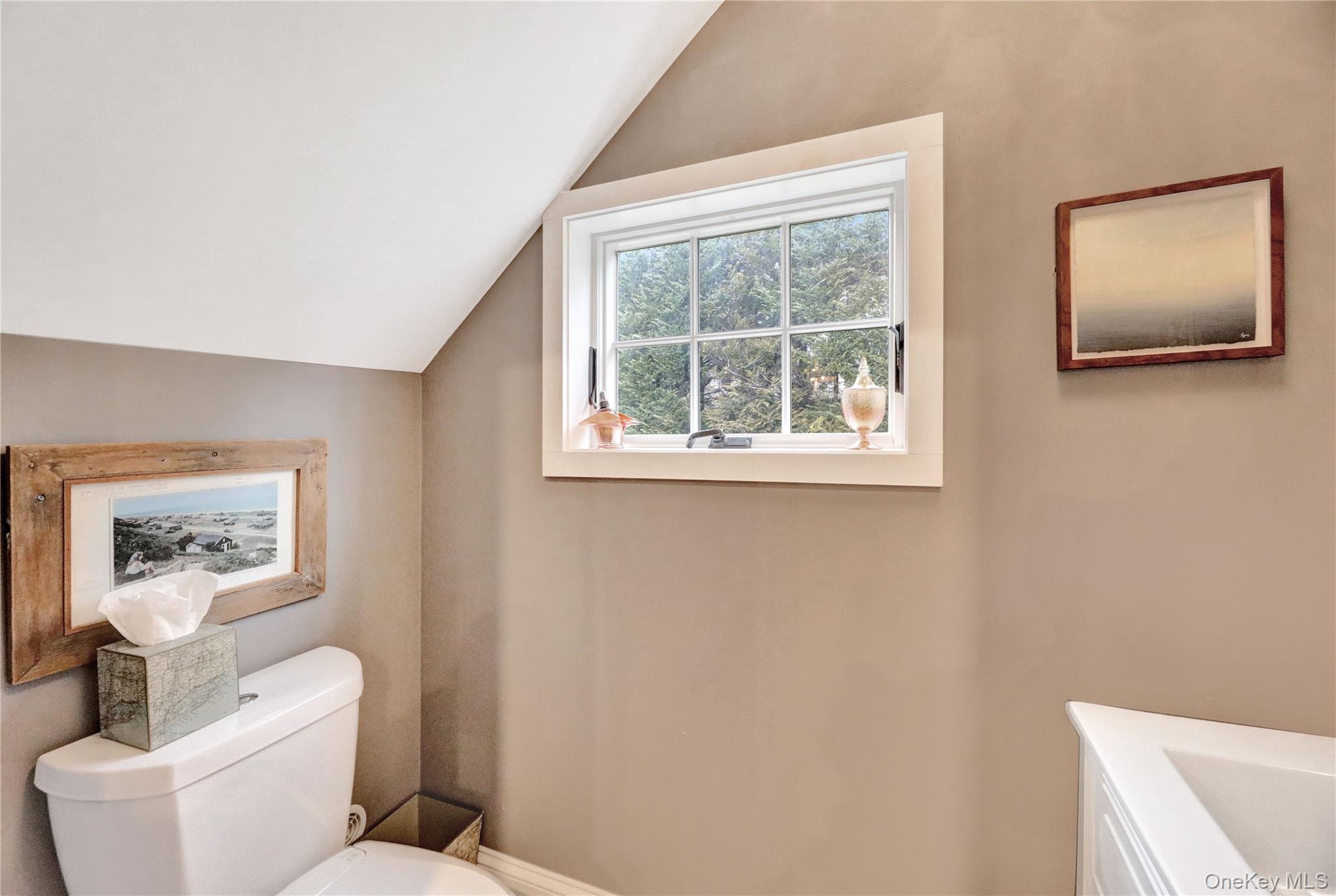 198 South Country Road, Remsenburg, NY 11960