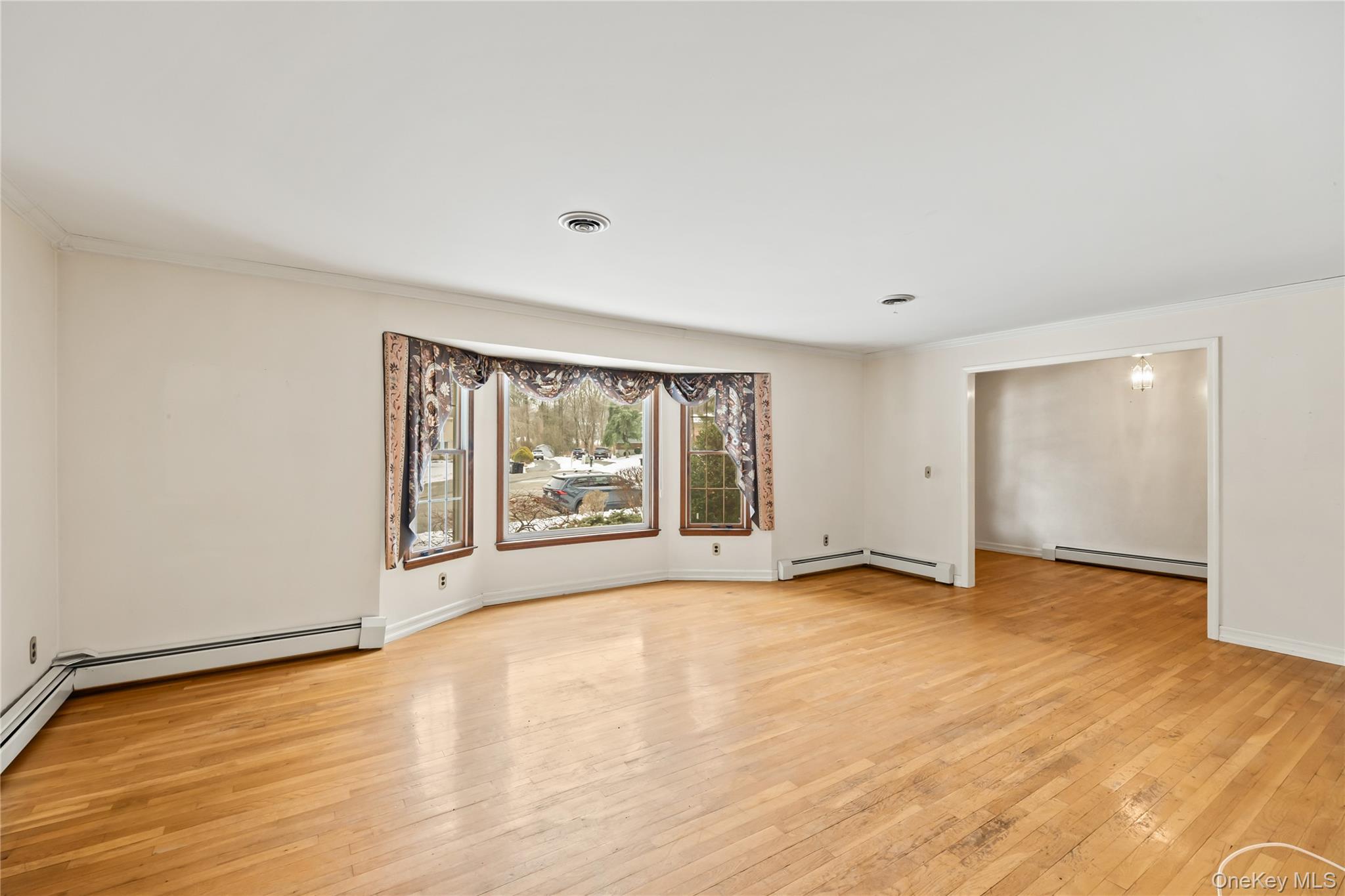 12 Bell Court, Airmont, NY 10901