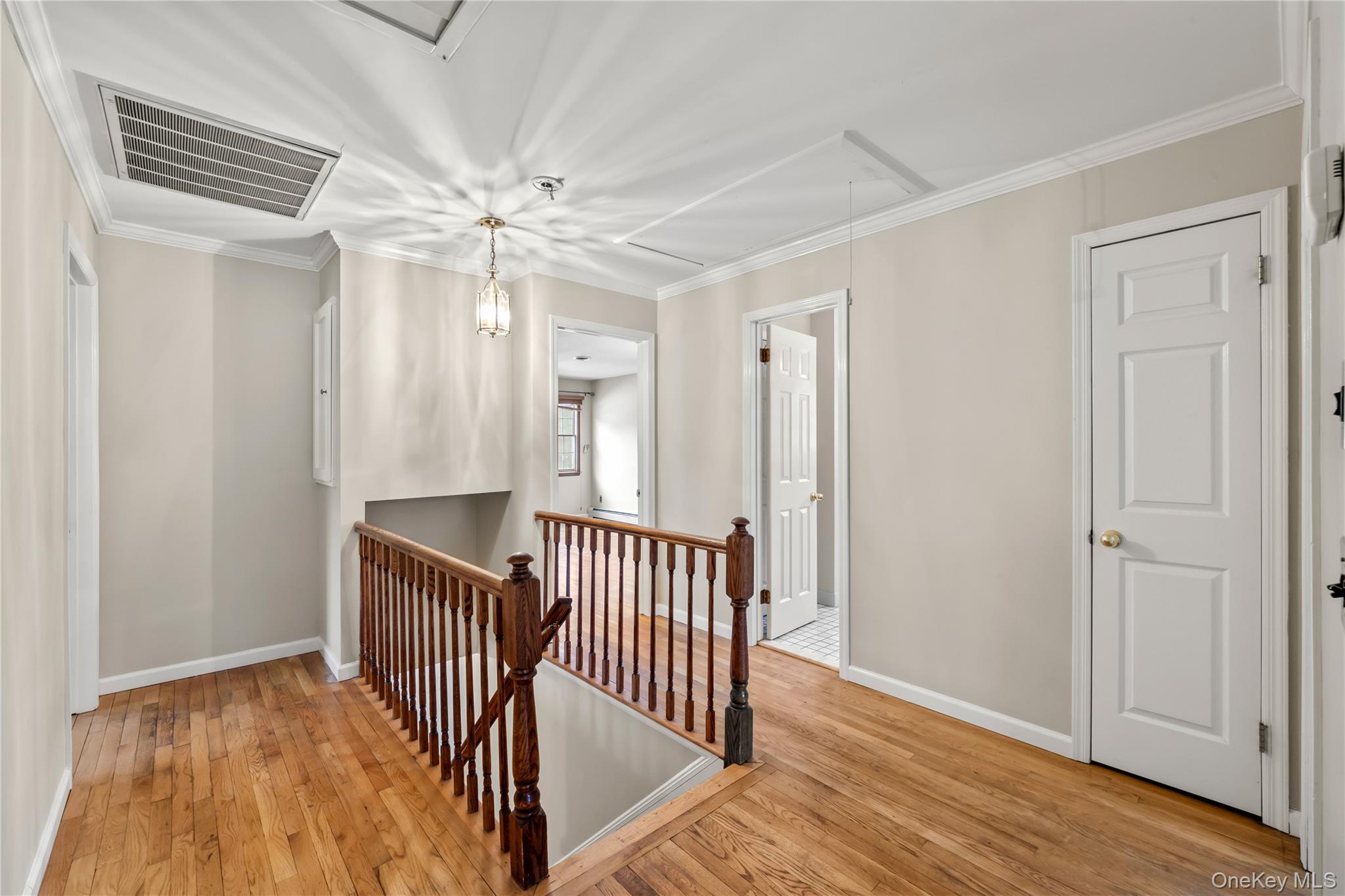 12 Bell Court, Airmont, NY 10901