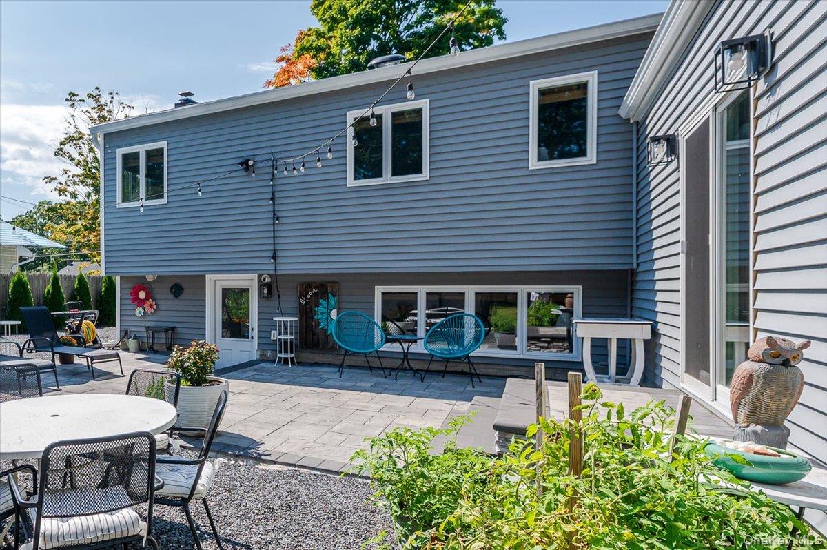 949 Gardiner Drive, Bay Shore, NY 11706