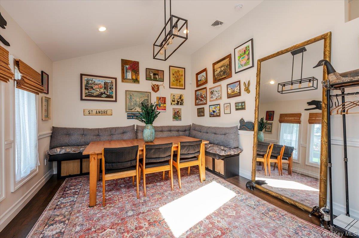 949 Gardiner Drive, Bay Shore, NY 11706