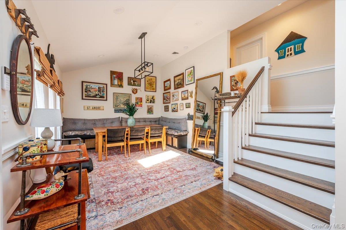 949 Gardiner Drive, Bay Shore, NY 11706