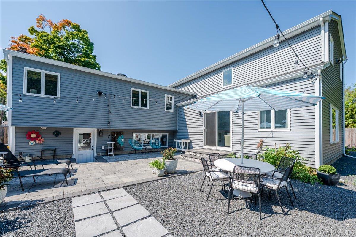 949 Gardiner Drive, Bay Shore, NY 11706